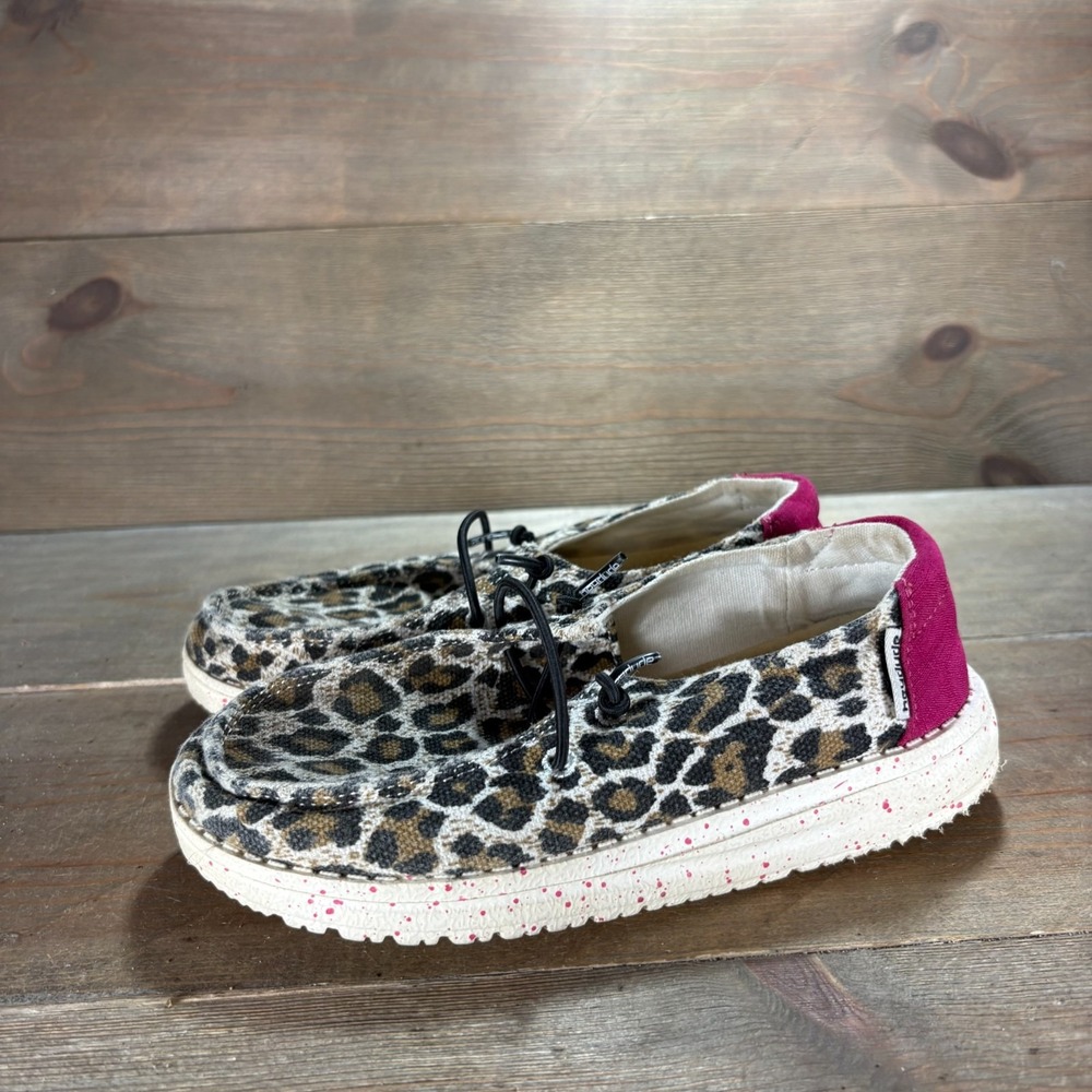 Hey Dude Wendy Youth Girls size 11 shoes Multicolor Cheetah Print loafers